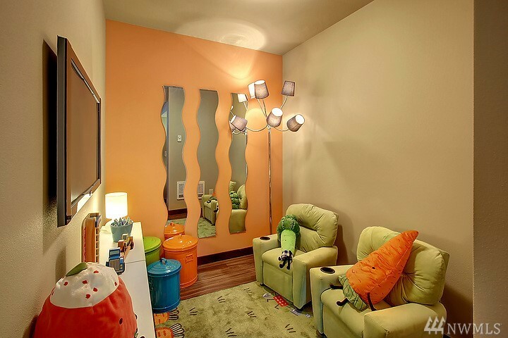 Property Photo: 17815 19th Ave W 36 WA 98037