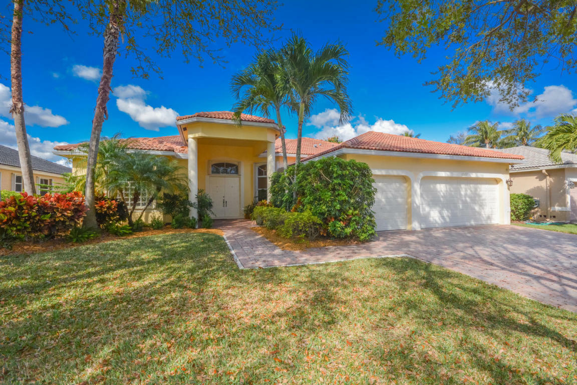 Property Photo: 12657 Oak Run Court FL 33436