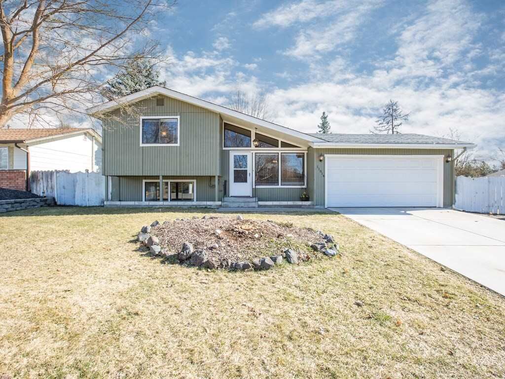 Property Photo:  11814 N Stevens Ct  WA 99218 