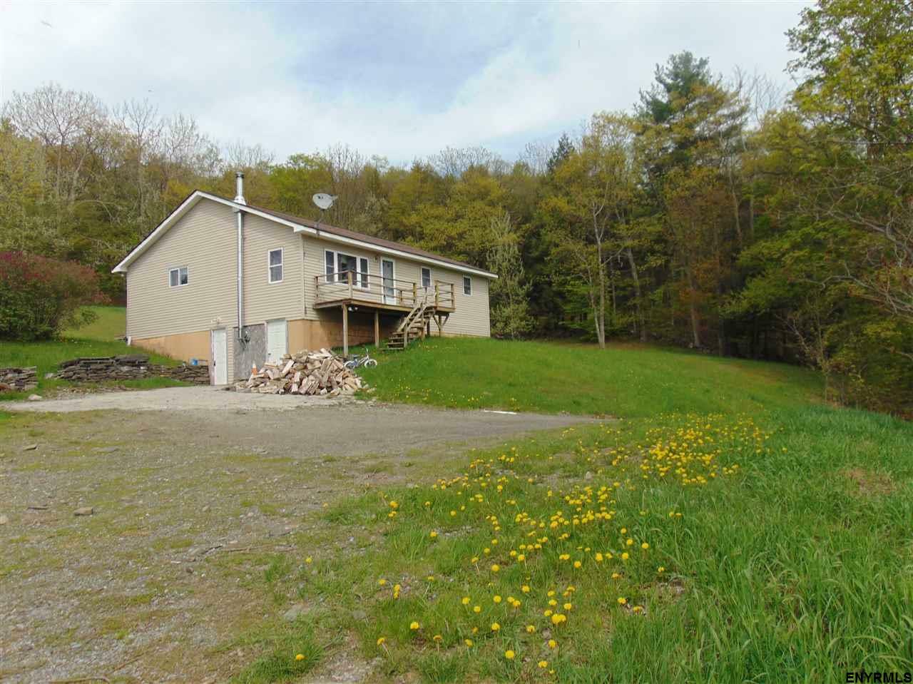 Property Photo:  654 E Hill Road  NY 12122 