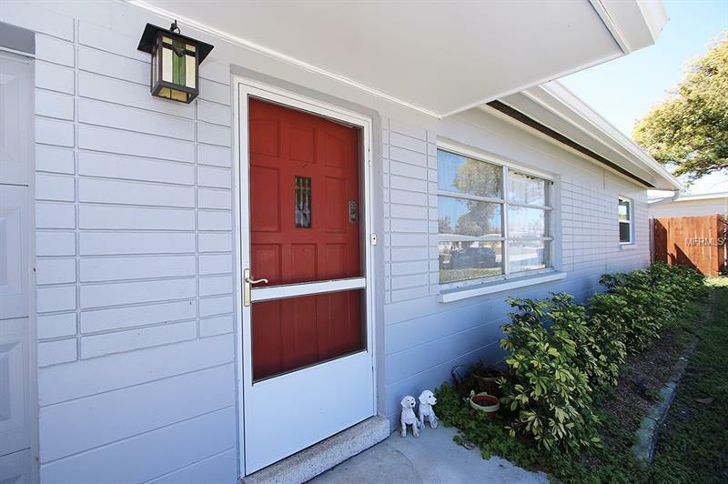 Property Photo: 10472 127th Place FL 33773