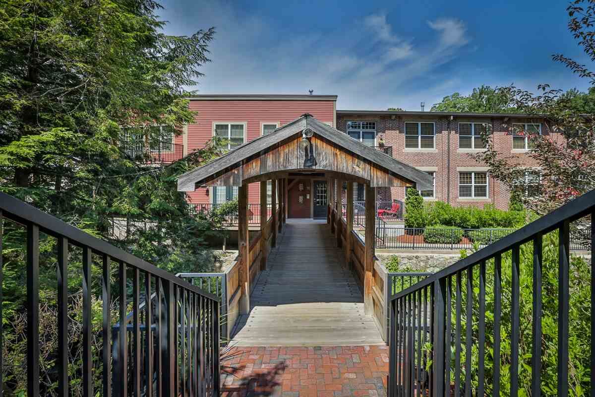 Property Photo:  7 Chester Road 303  NH 03038 