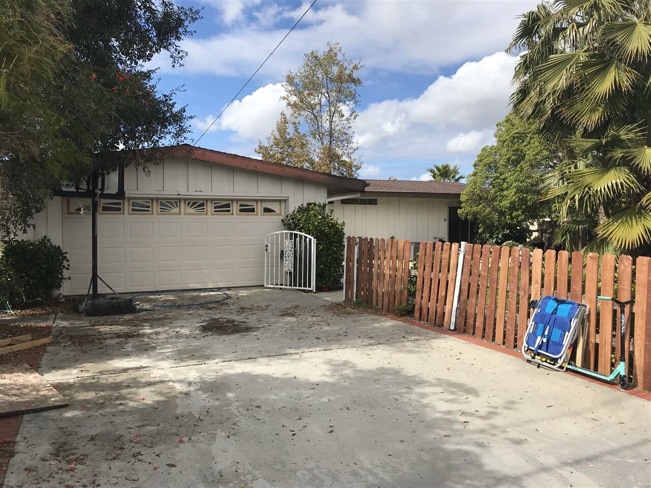 Property Photo:  1134 Montura Road  CA 92078 