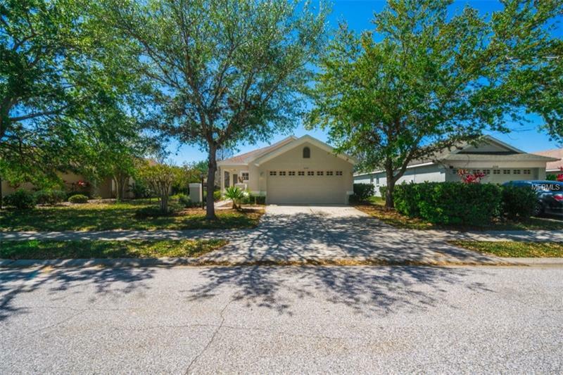 Property Photo:  6332 Robin Cove  FL 34202 