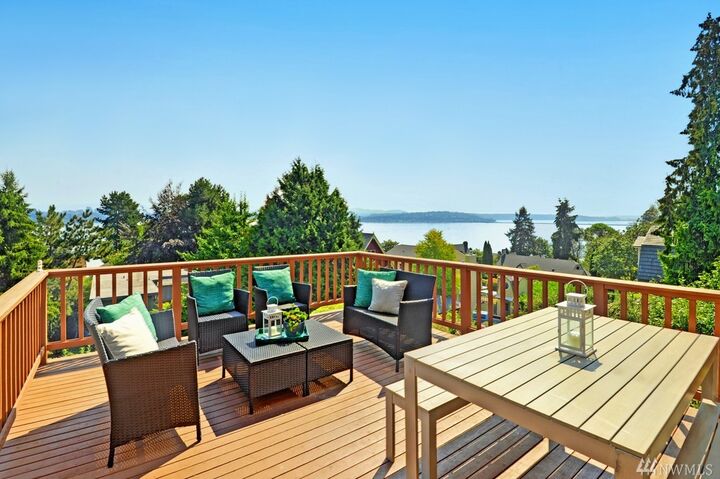 Property Photo: 1616 39th Ave WA 98122