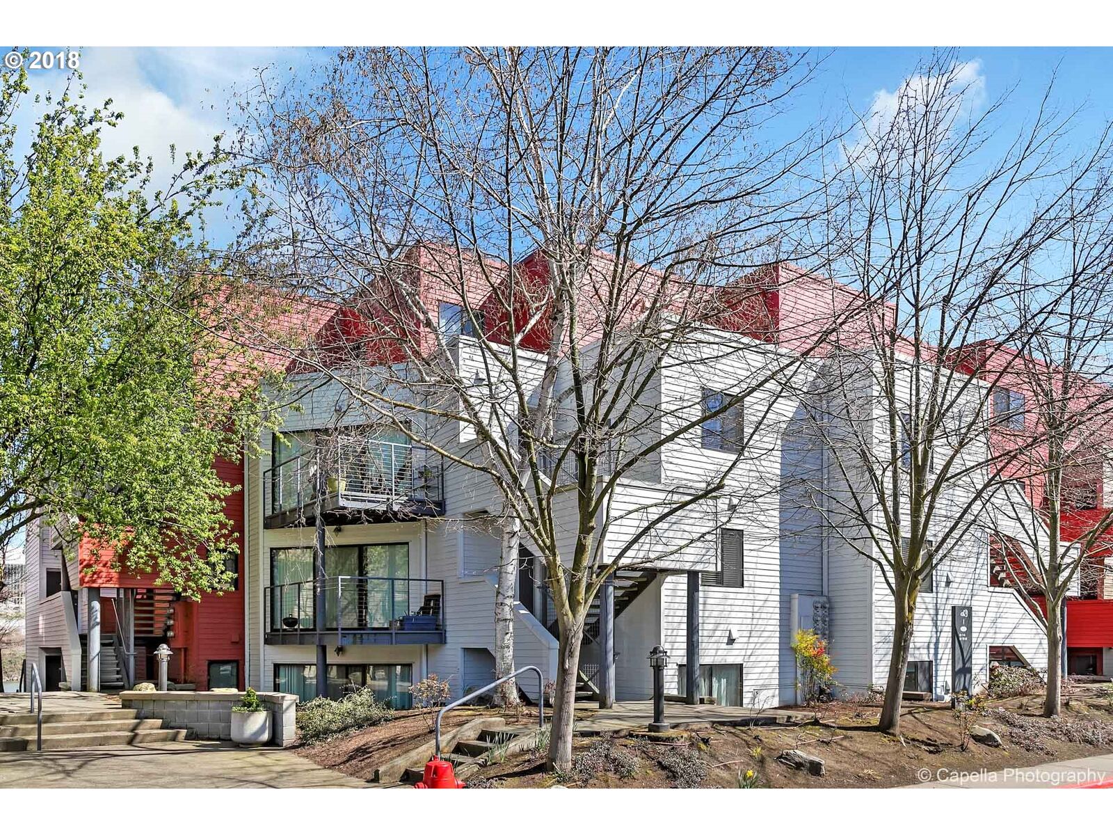 Property Photo:  910 NW Naito Pkwy I-4  OR 97209 