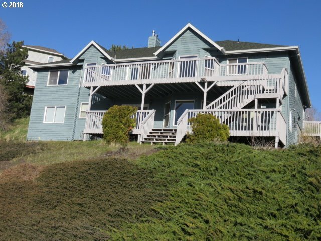 Property Photo: 1661 E 21st OR 97058