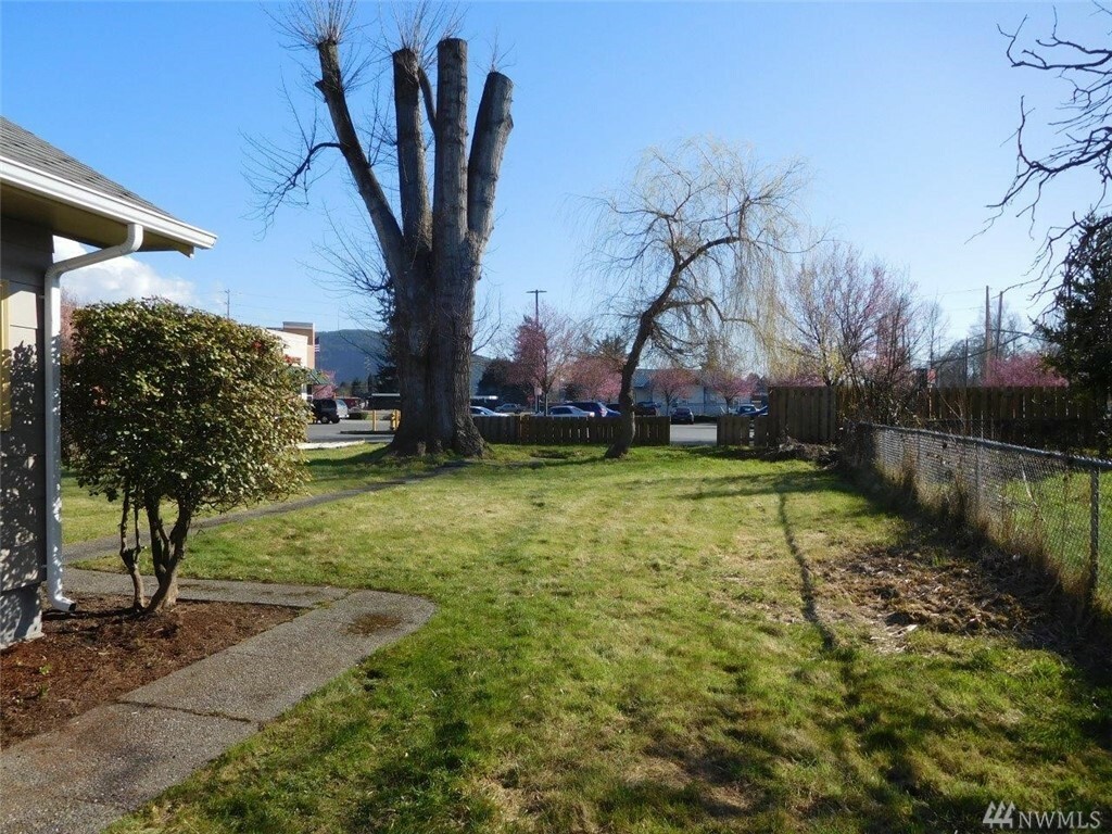 Property Photo: 329 Cook Rd WA 98284