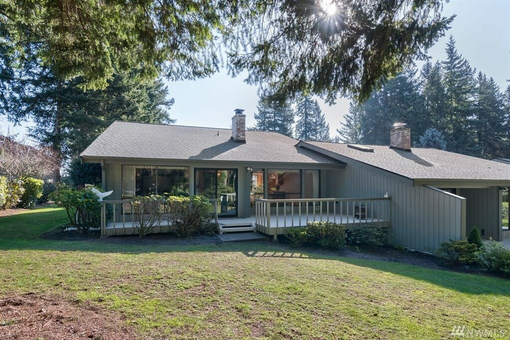 Property Photo:  903 30th St NW 3-D  WA 98335 