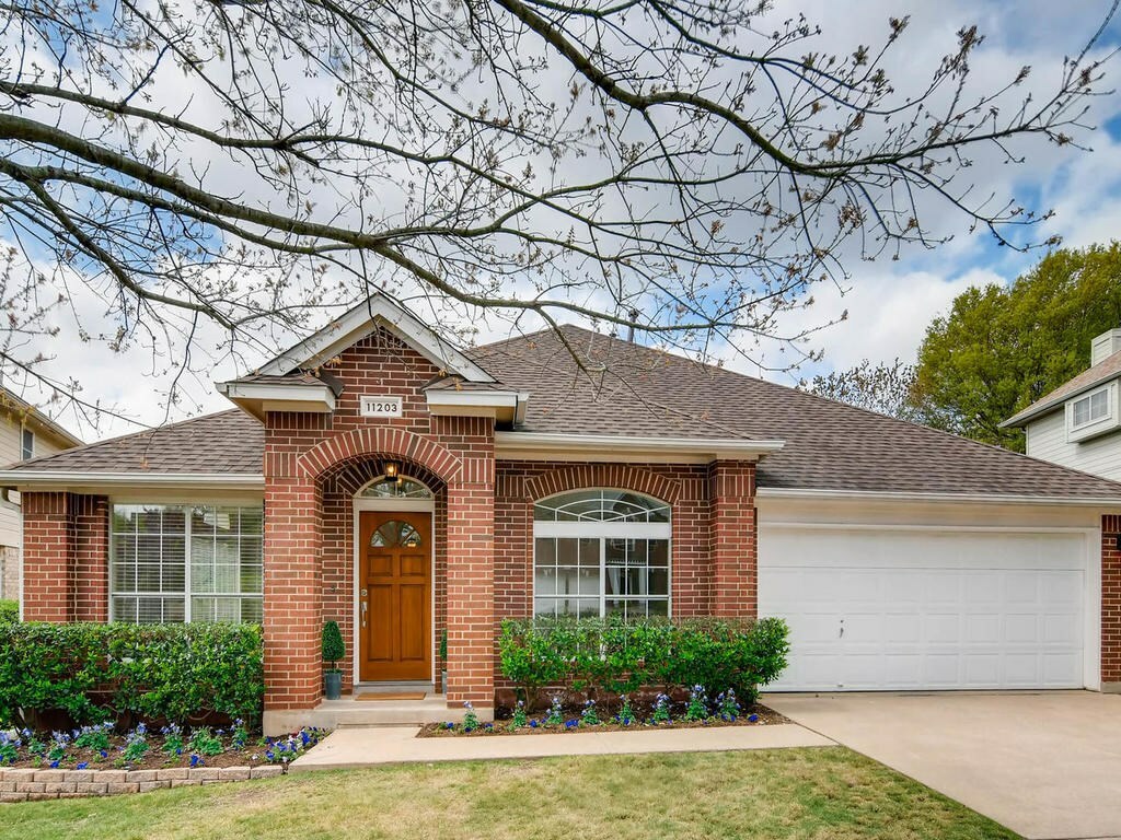 Property Photo: 11203 Appletree Lane TX 78726