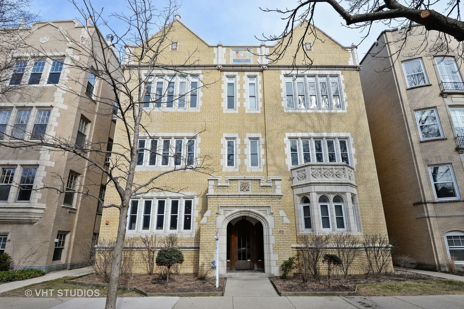 Property Photo:  653 Hinman Avenue 1N  IL 60202 