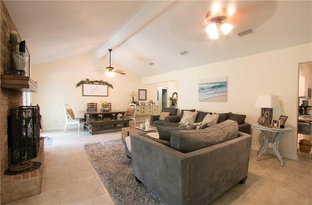 Property Photo:  208 Malabar Street  TX 78734 