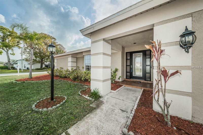 Property Photo:  2812 Southfield Court  FL 34691 