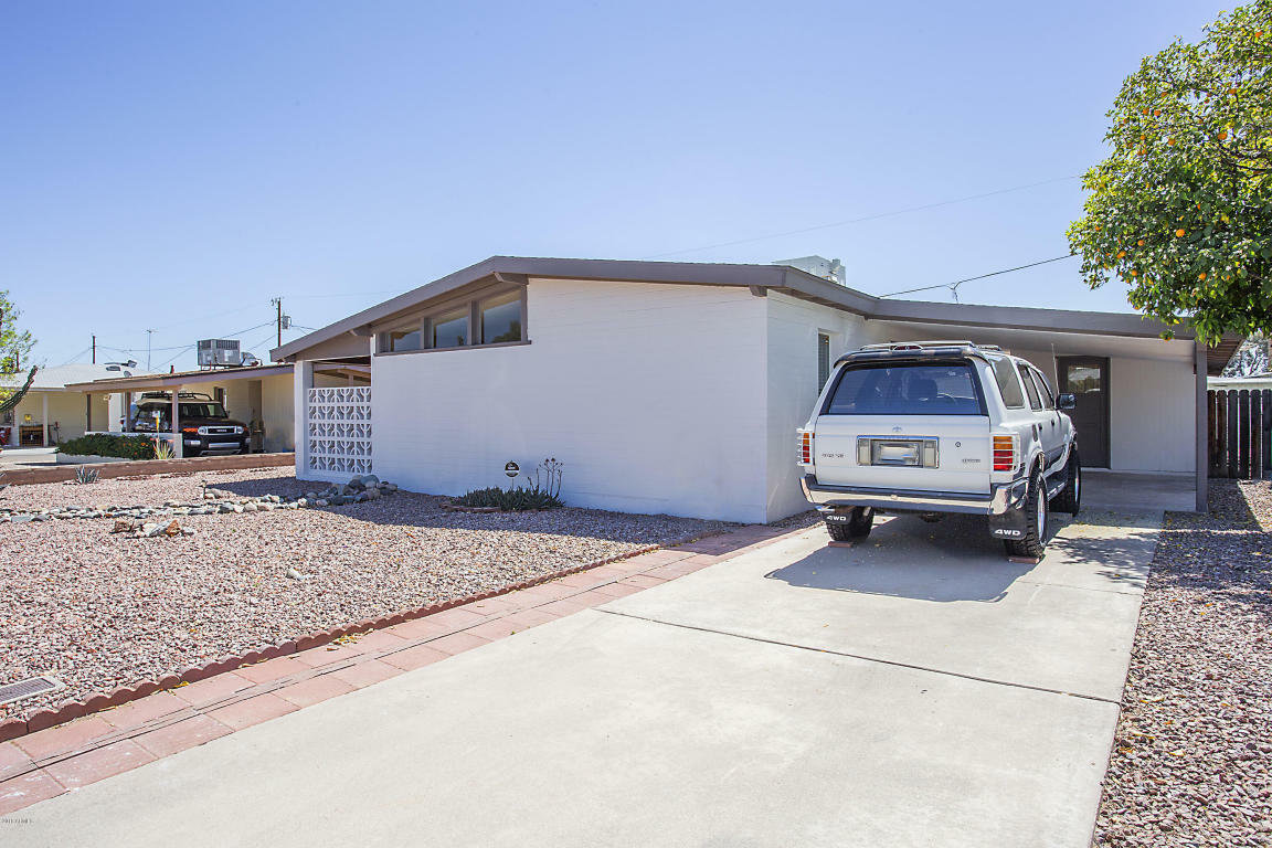 Property Photo: 2317 E Sylvia Street AZ 85022