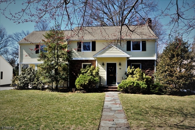 Property Photo:  19 Belmont Rd  NJ 07452 