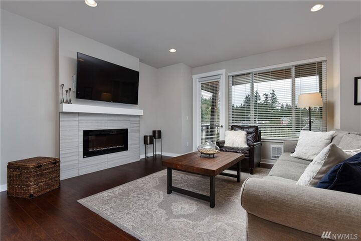 Property Photo: 19225 Damson Road Q-3 WA 98036