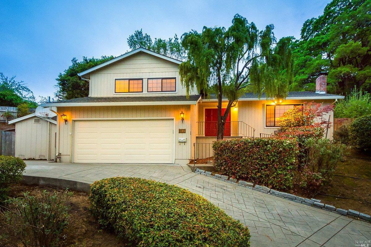 Property Photo: 105 Drakewood Place CA 94947
