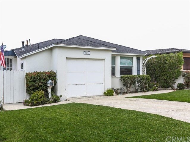 Property Photo:  521 S Gertruda Avenue  CA 90277 
