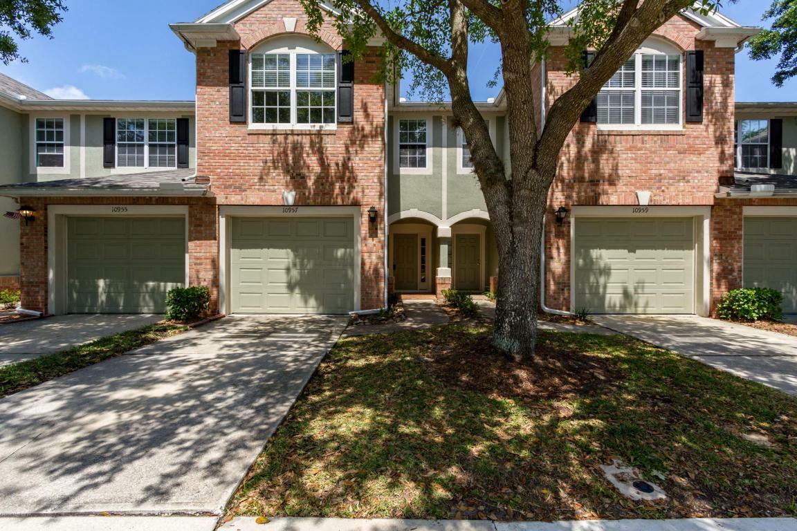 Property Photo: 10957 Sugar Crane Court FL 32256