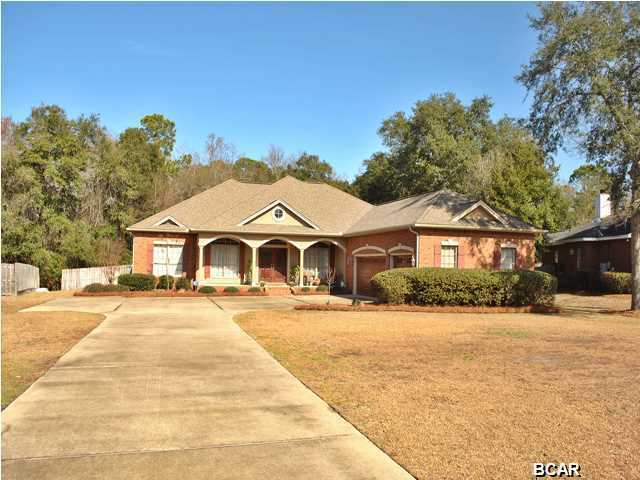 Property Photo: 1502 Thurso Road FL 32444