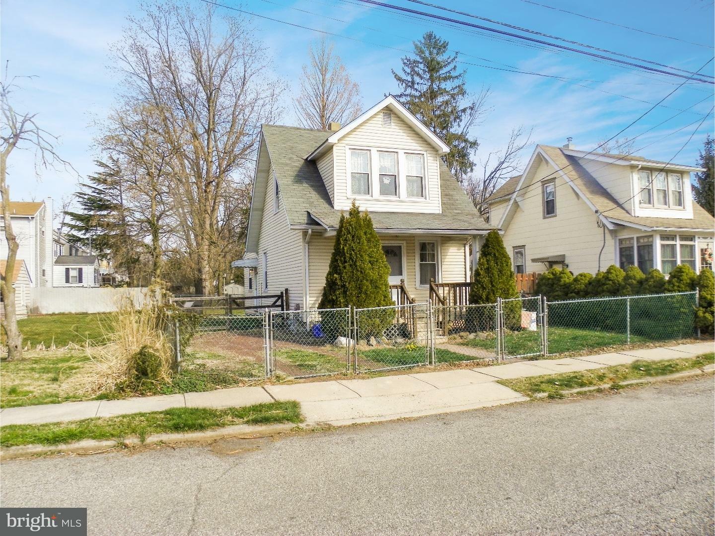 Property Photo:  124 W Franklin Street  PA 19067 