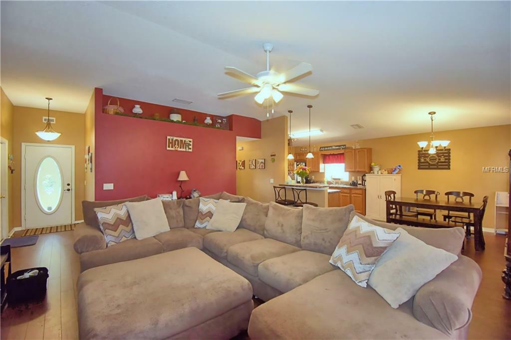 Property Photo:  210 Holland Street  FL 33859 