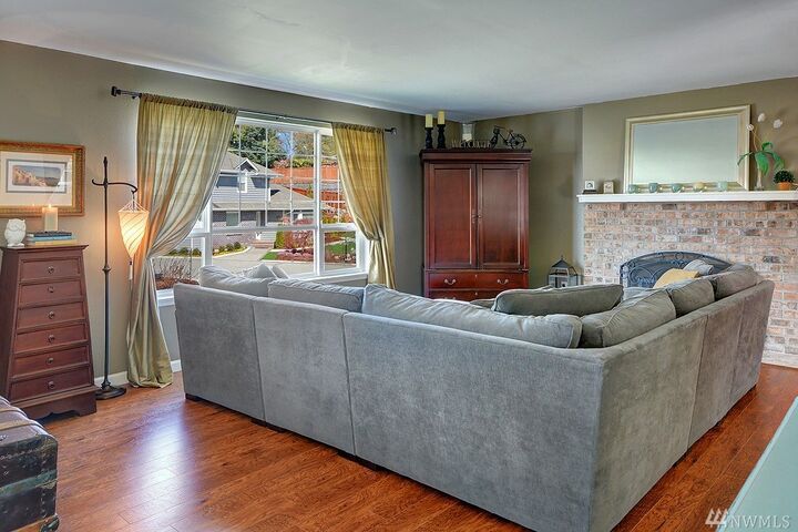 Property Photo:  417 SW 197th St  WA 98166 