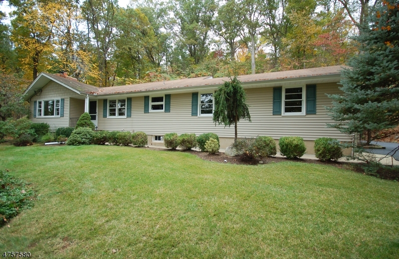 Property Photo:  115 Edgemont Rd  NJ 07069 