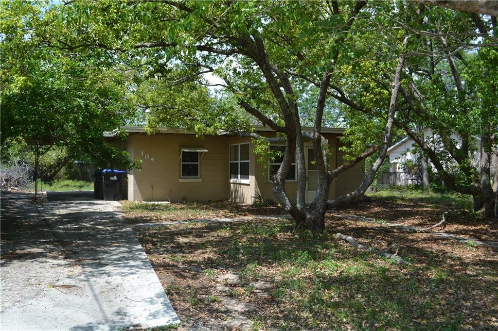 Property Photo:  104 N Lancelot Avenue  FL 32835 