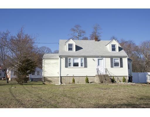 Property Photo:  76 Chestnut Circle  MA 02368 