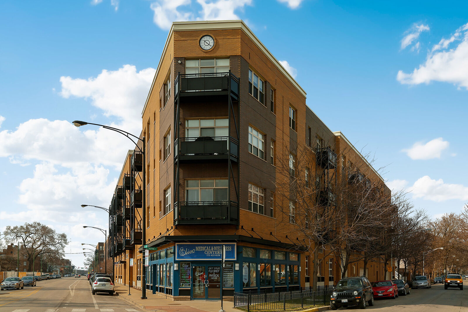 Property Photo:  2915 N Clybourn Avenue 201  IL 60618 