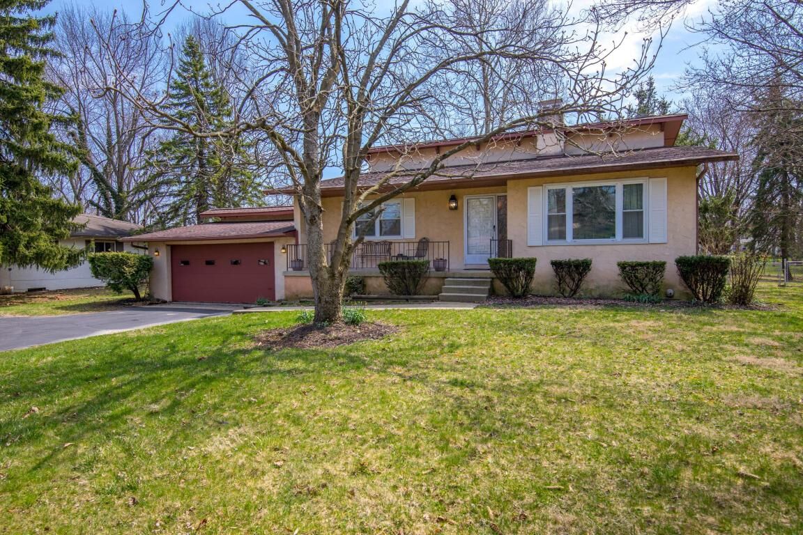 Property Photo: 1299 Francisco Road OH 43220