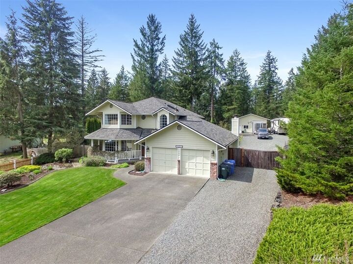 Property Photo: 24018 79th Av Ct E WA 98338
