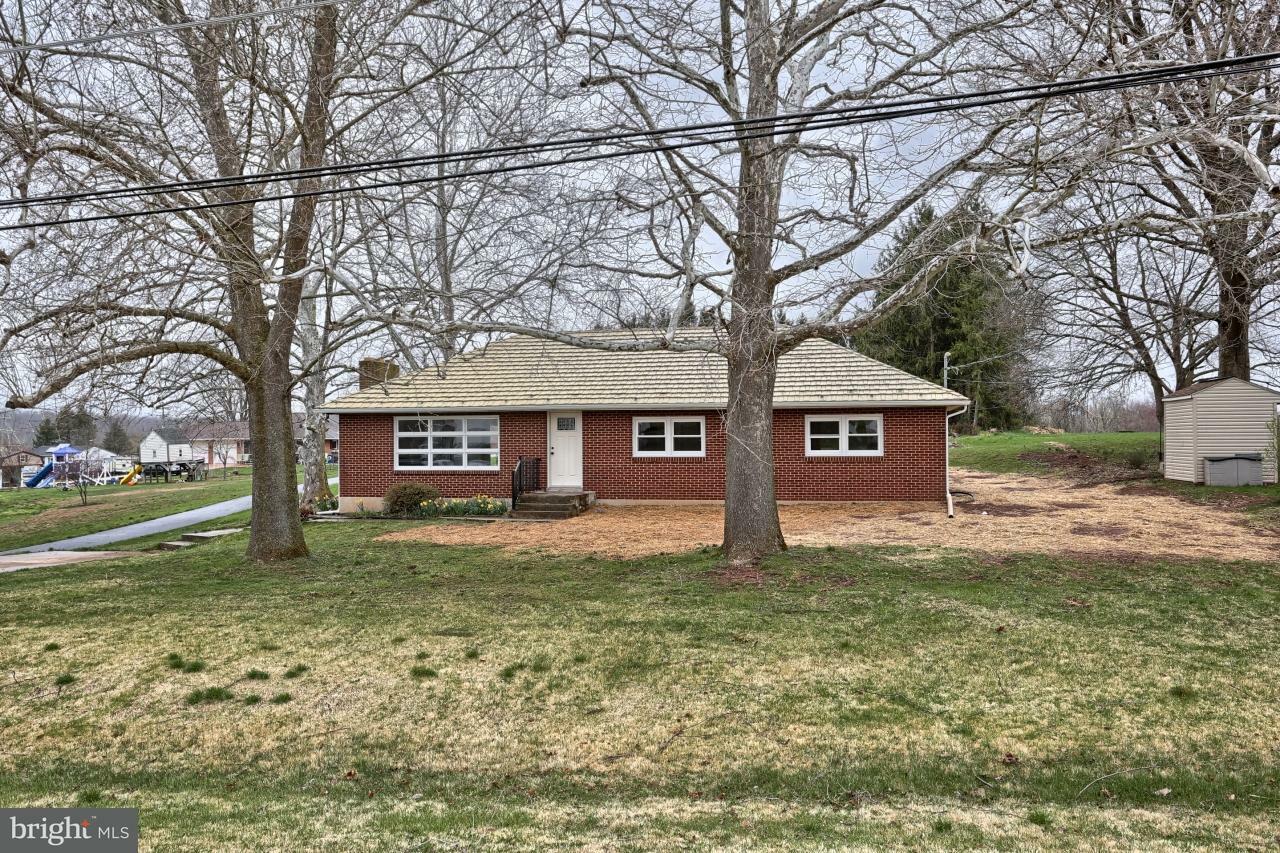 Property Photo:  321 Newberry Road  PA 17057 