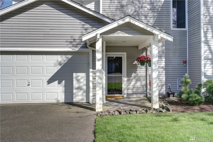 Property Photo:  1720 20th St Ct NW  WA 98335 