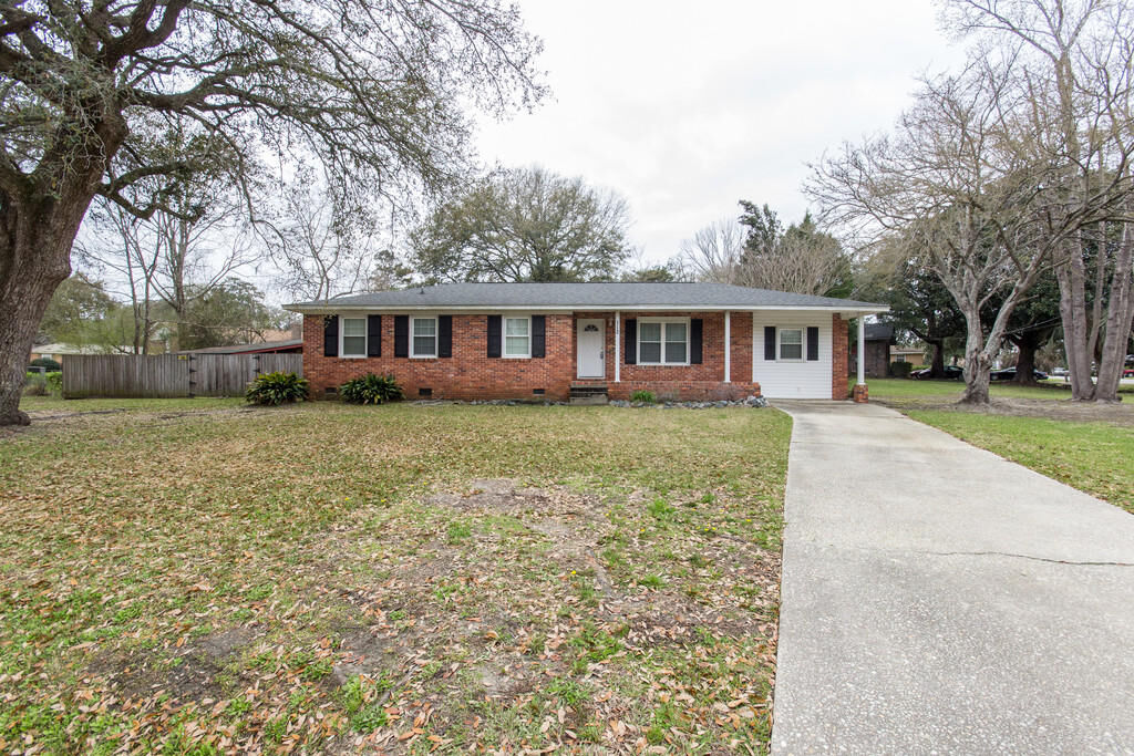 Property Photo: 112 Richter Dr SC 29456