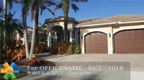 Property Photo: 2529 Montclaire Cir FL 33327