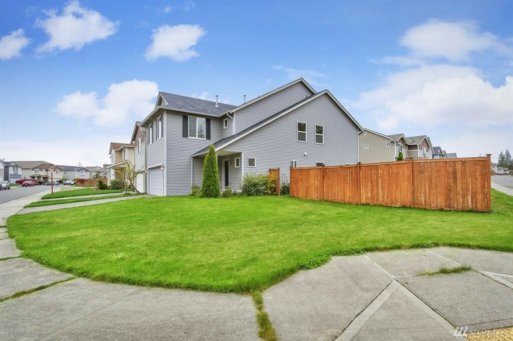 Property Photo:  4413 Wigeon Ave SW  WA 98367 