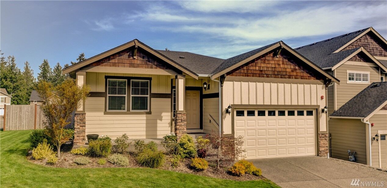 Property Photo: 11015 178th Av Ct E WA 98391