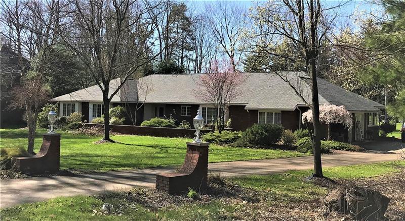 Property Photo:  110 Fairway Dr  PA 16105 