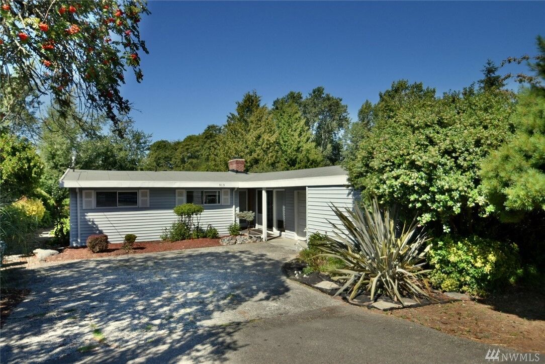 Property Photo: 313 Caspers St WA 98020