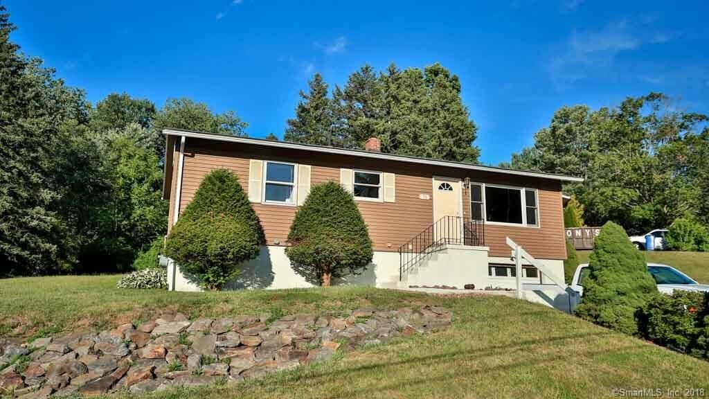 Property Photo:  75 Applewood Drive  CT 06450 