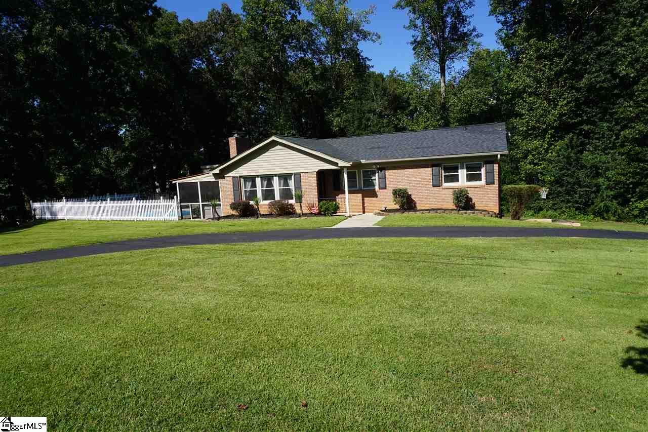 Property Photo:  100 Bellview Drive  SC 29687 