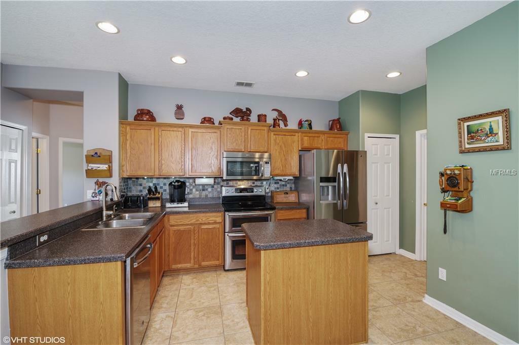 Property Photo:  5906 Autumn Chase Circle  FL 32773 