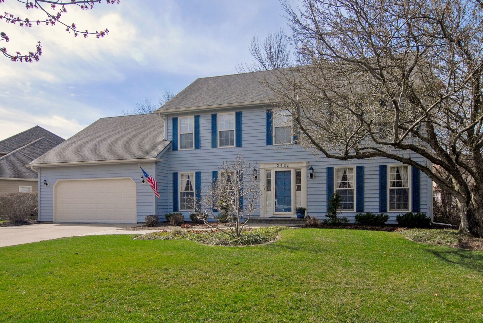 Property Photo: 2432 Rio Grande Circle IL 60565