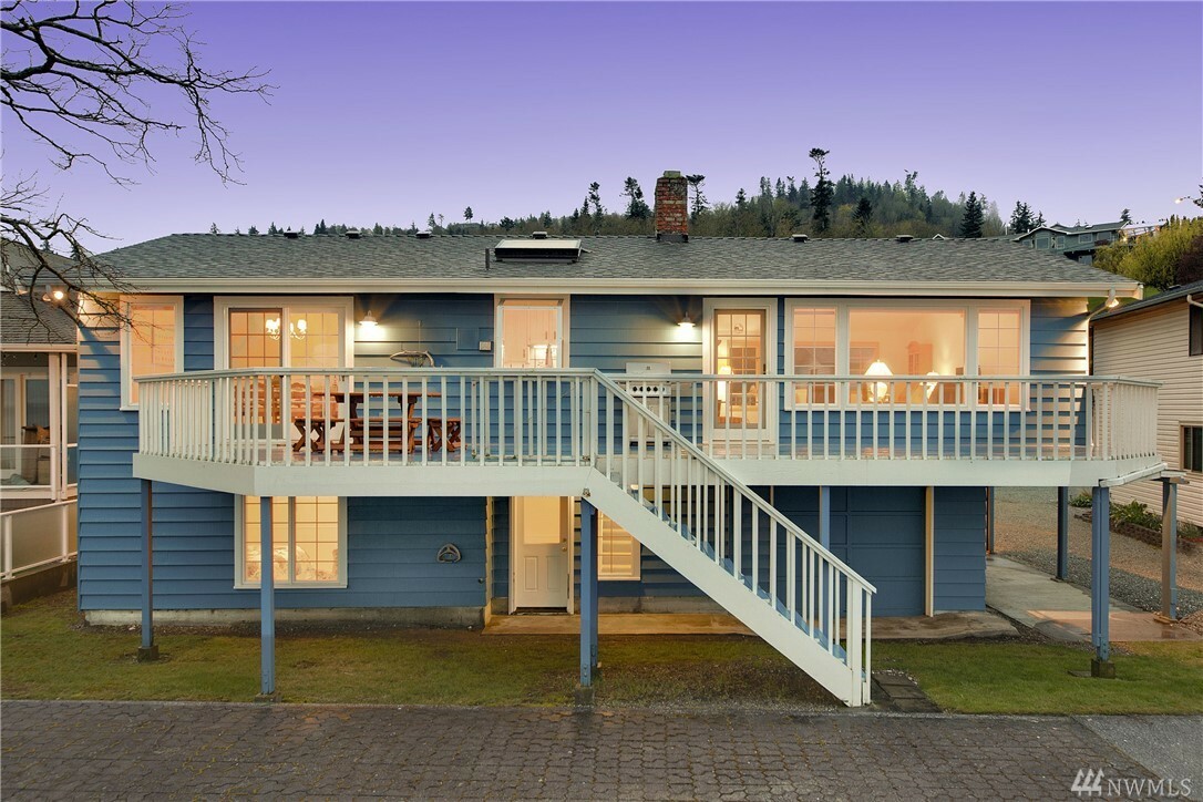 Property Photo:  354 Shore Dr  WA 98282 