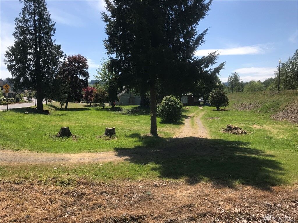 Property Photo:  441 NW Front Ave  WA 98611 