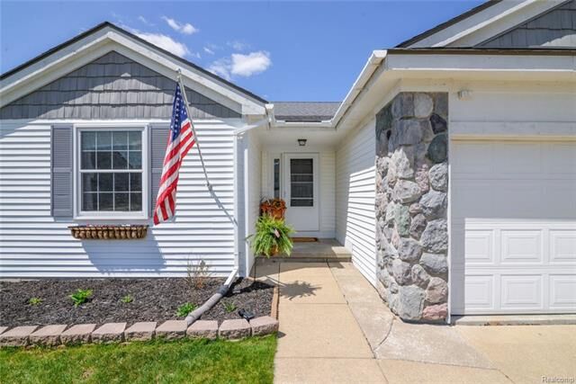 7382 Hogan Drive  Ypsilanti Twp MI 48197 photo