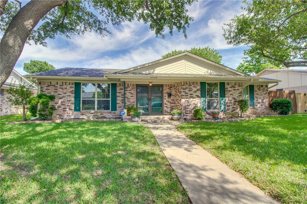 Property Photo:  2309 Lovell Drive  TX 75150 