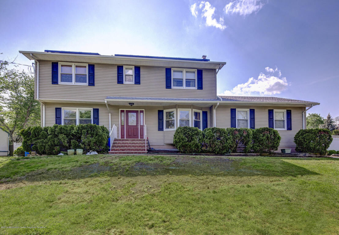 Property Photo:  9 Marland Lane  NJ 07724 